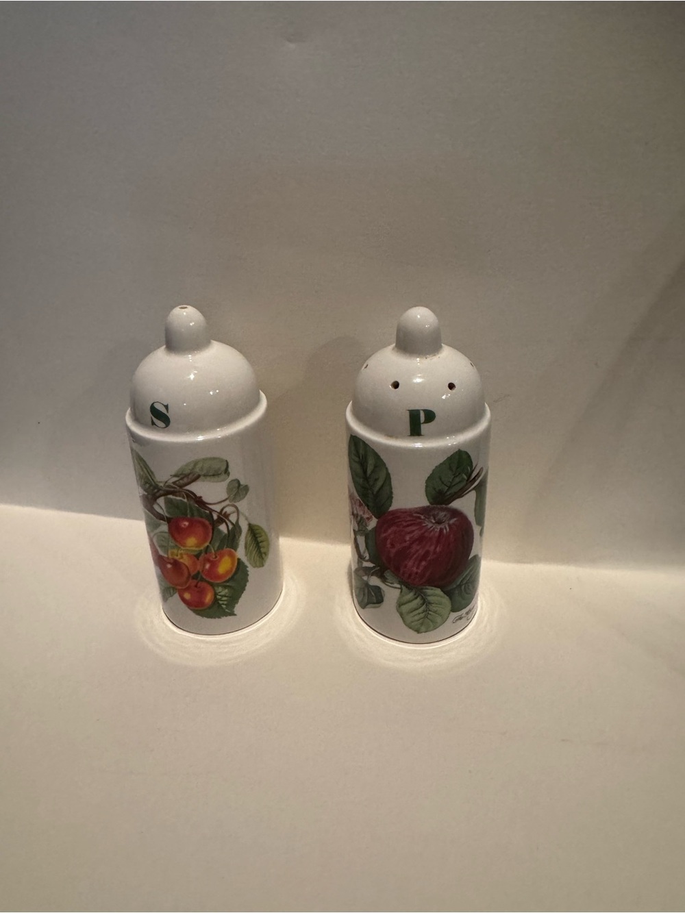 Portmeirion Pomona White Fruit Motif Porcelain Salt and Pepper Shakers